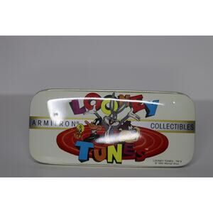 Vintage Bugs Bunny "What's Up Doc?" 1994 Bugs in Bunny Hole Armitron Watch